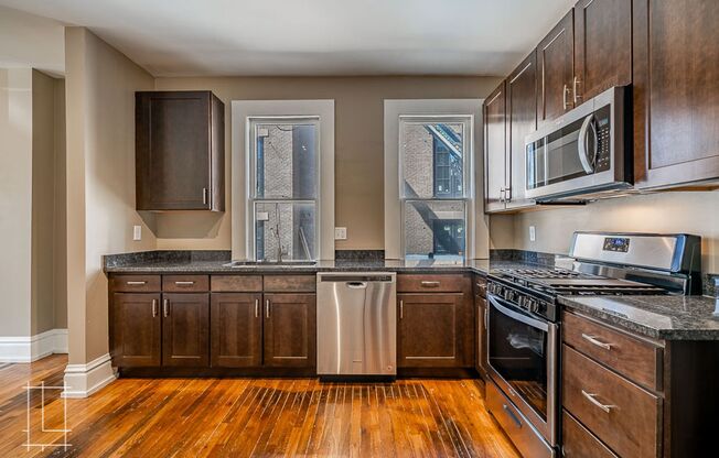 2 beds, 1 bath, $1,865, Unit 764 Park St. Apt. A