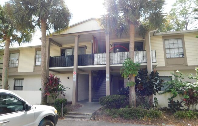 Large 1 Bed  Condo, w/Bonus Room (Office?) & 1 1/2 Bath