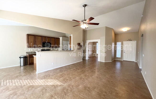 721 E JASPER DR