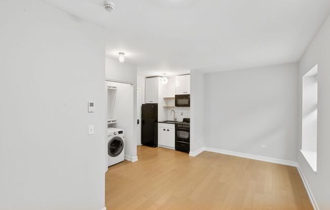 Studio, 1 bath, 238 sqft, $1,485, Unit 303