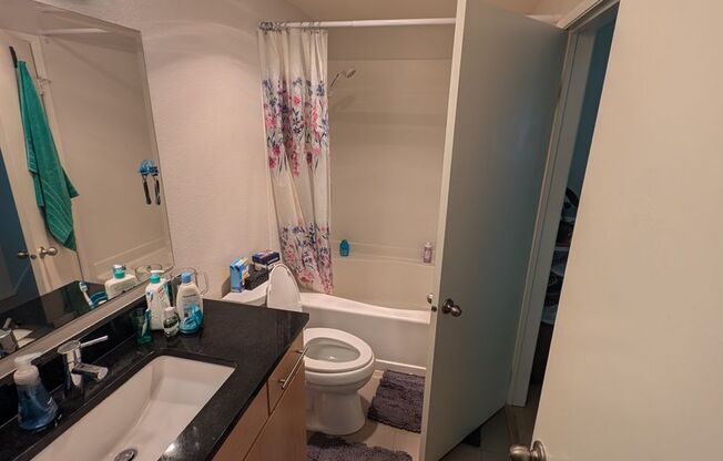 2 beds, 1 bath, $3,095