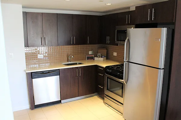 Studio, 1 bath, $3,350, Unit 4B
