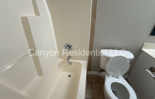 3 beds, 2 baths, $1,770