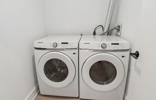 1 bed, 1 bath, 800 sqft, $2,017, Unit 210