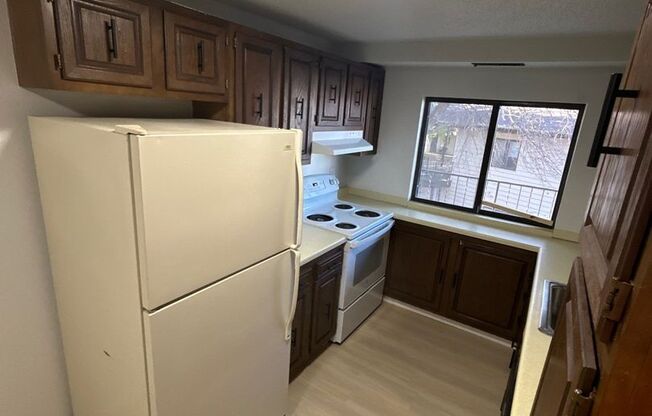 2 beds, 1 bath, 1,050 sqft, $1,050, Unit 207-201D