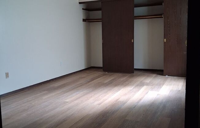 2 beds, 1.5 baths, 1,000 sqft, $1,700, Unit 8199-8199C