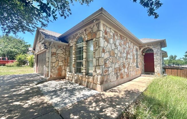 Charming Rustic Retreat – 3 Bed, 2 Bath Single-Story Home!