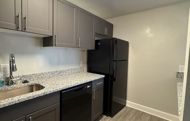 3 beds, 2 baths, 1,300 sqft, $2,400, Unit 3335 #102