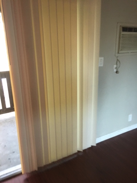 2 beds, 1 bath, 780 sqft, $2,300