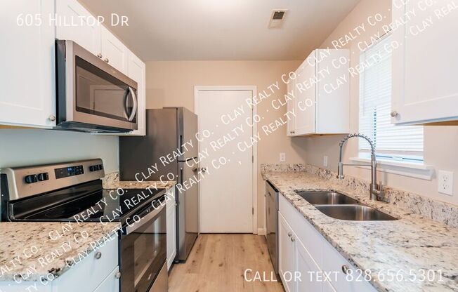 605 HILLTOP DR