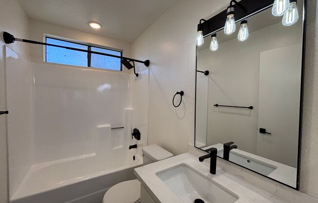 2 beds, 2 baths, 900 sqft, $2,198, Unit 224