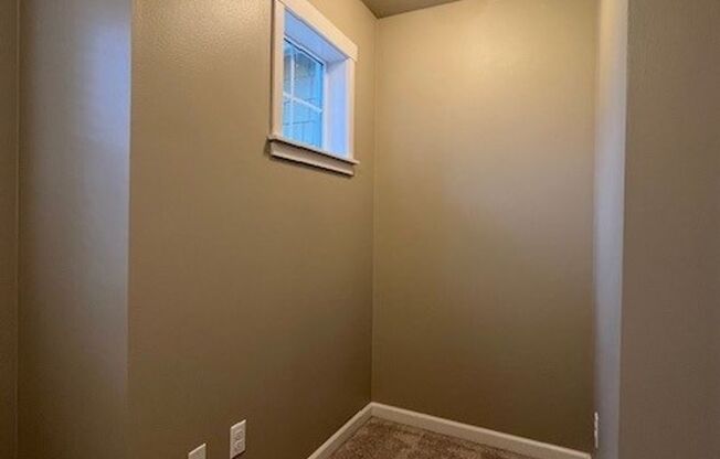 2 beds, 2.5 baths, 1,345 sqft, $2,075, Unit 1330-105