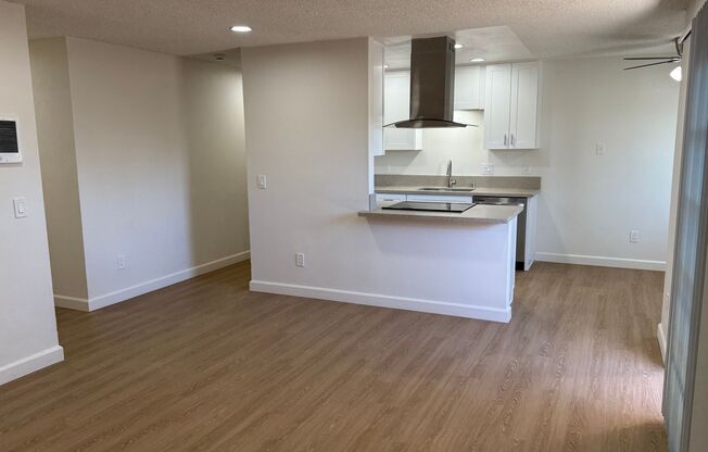 2 beds, 2 baths, $2,595, Unit A-18