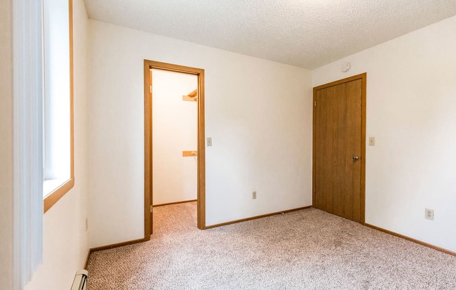 Bismarck, ND  Brandon Apartments | 2 Bdrm - Bedroom