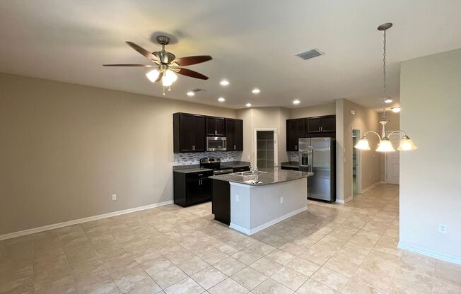 Lovely 3BR, 2.5 BA 1 car attached garage Taylor Morrison built