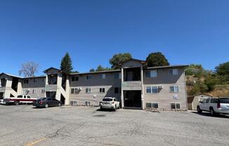 2915 N MAYFAIR