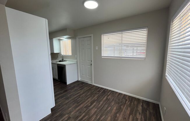 1 bed, 1 bath, 600 sqft, $1,195, Unit A