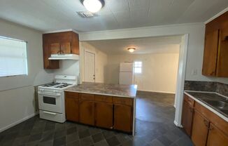 3 beds, 1 bath, $850