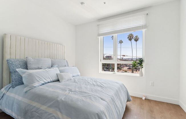 2 beds, 2 baths, 866 sqft, $3,052, Unit 532