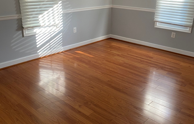 438 Main st 2nd floor