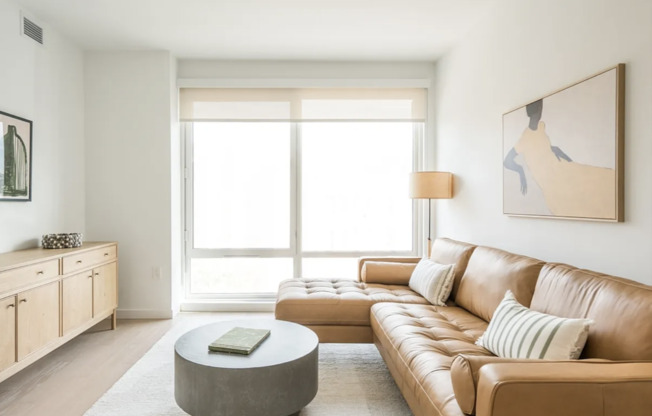 3 beds, 2 baths, $7,375, Unit 341