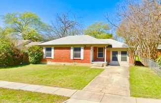 2 Bedroom, 1 Bath home in Casa View!