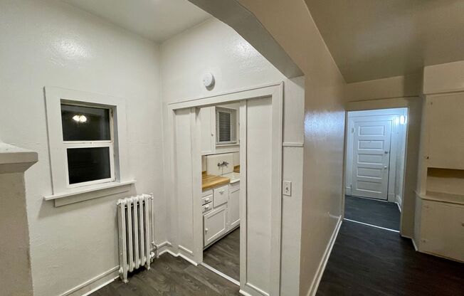 WEST CENTRAL GEM - CHARMING ONE BEDROOM