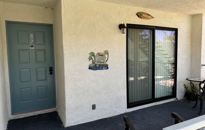 SHORT TERM WINTER RENTAL 1-BR Condo with Private Dock at Rio Vista