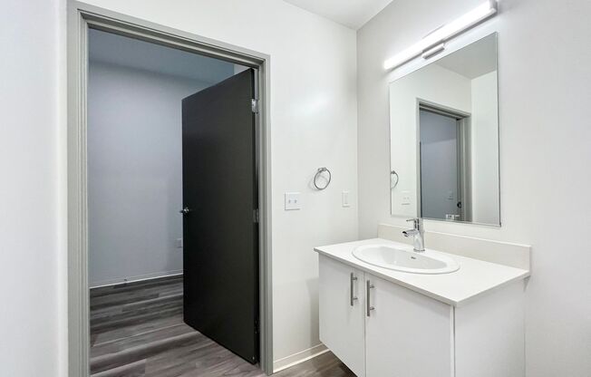 1 bed, 1 bath, 440 sqft, $1,327, Unit 223