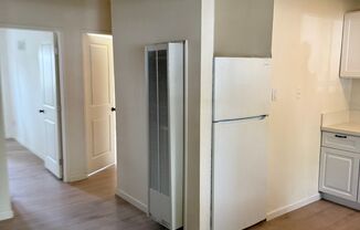 2 beds, 1 bath, $2,350, Unit #4