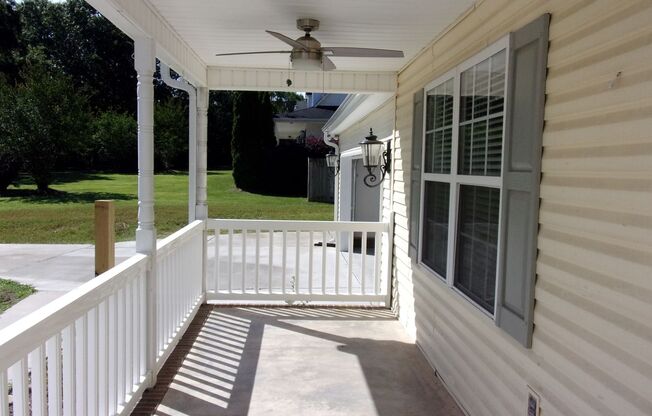Pristine 3 Bedroom 2 Bath Home on over and Acre and only Minutes to I-77