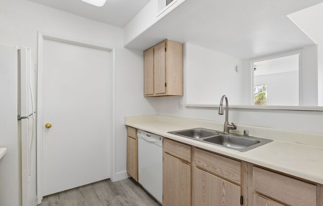 2 beds, 2 baths, $1,400, Unit # 2152