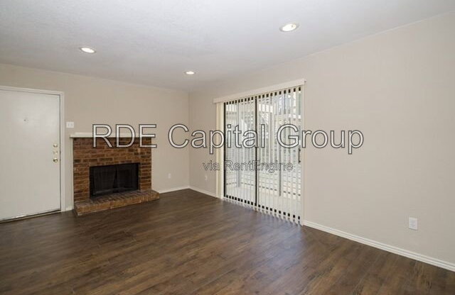 2 beds, 2 baths, 732 sqft, $1,280, Unit 224
