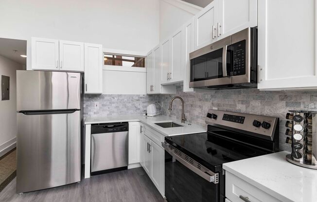 2 beds, 2 baths, 973 sqft, $1,495, Unit L116