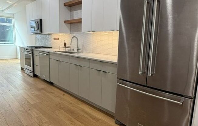 3-Bedroom Ballard Townhome | View Decks | A/C & EV Parking