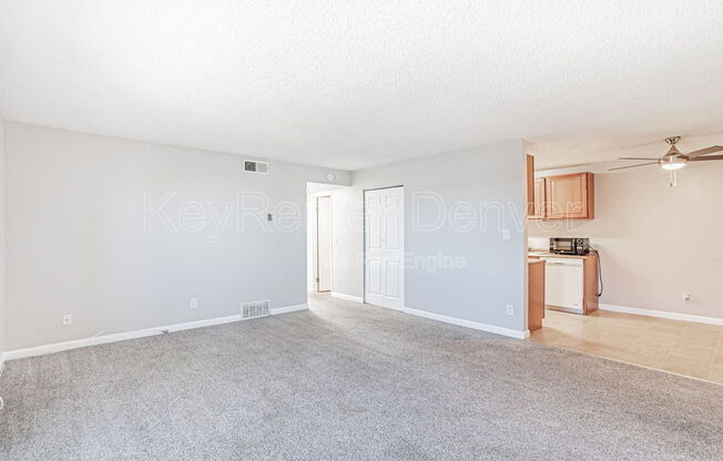 2 beds, 1 bath, 813 sqft, $1,325, Unit 6208