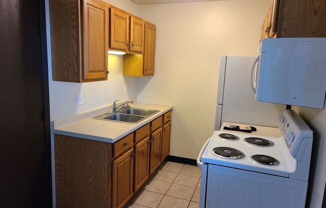 2 beds, 1 bath, 800 sqft, $1,025, Unit 510-20