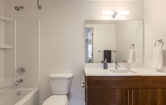 2 beds, 2 baths, 1,042 sqft, $4,025, Unit 510