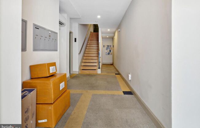 Modern 1BR Condo w/ Parking option in Columbia Heights – Prime Location!
