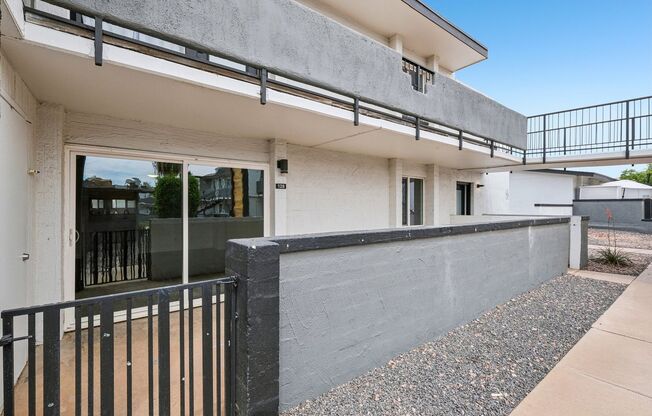 2 beds, 2 baths, 890 sqft, $1,549, Unit 229