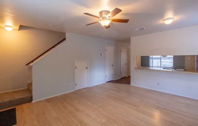 Great 2 bedroom duplex in 78704!