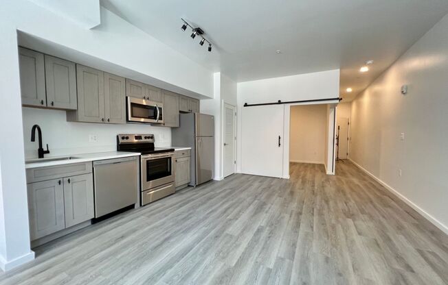 1 bed, 1 bath, 545 sqft, $1,560, Unit 212