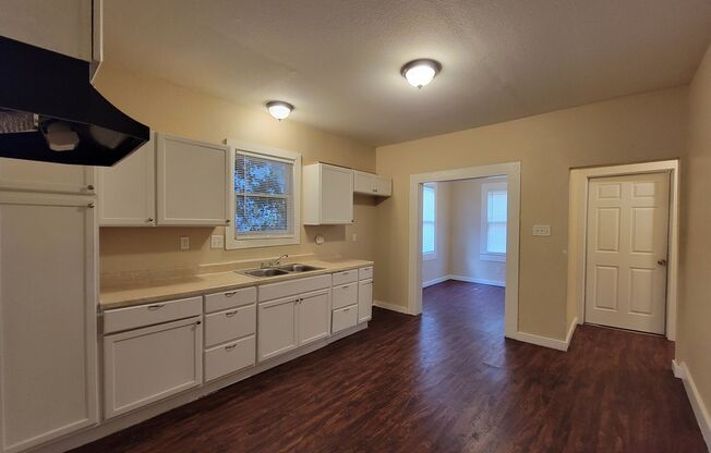 Completely Remodeled 3BR/2BA Home So Close to Amazing Downtown
