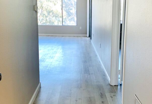 COZY 2BD/2BA CONDO AVAILABLE IN SAN DIEGO