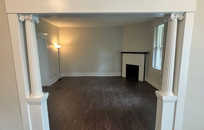 1 bed, 1 bath, 614 sqft, $900, Unit 2