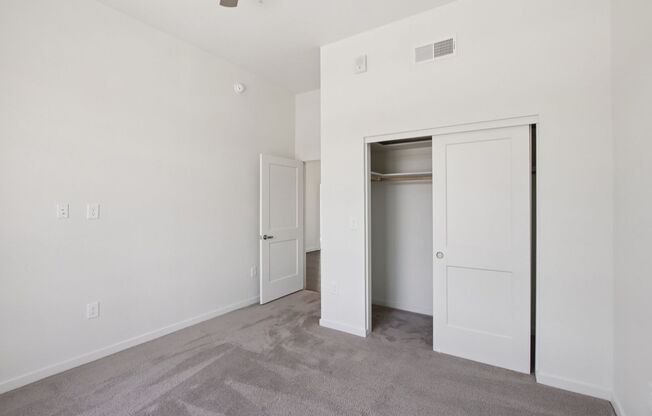 2 beds, 2 baths, 1,161 sqft, $2,260