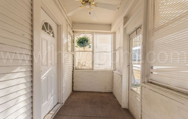 Available Now! | Bright 3 Bedroom / 2 Bathroom Home | 13th & Martha