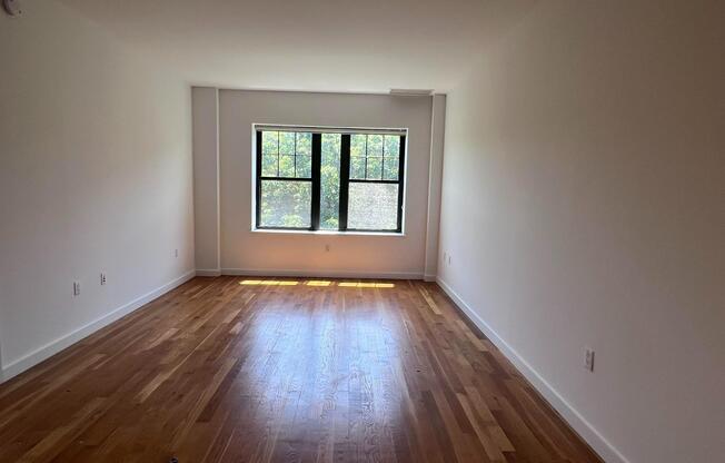 123 Parkside Ave.