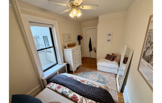 302 W 78 ST