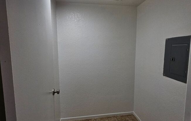 1 bed, 1 bath, 500 sqft, $995, Unit 115